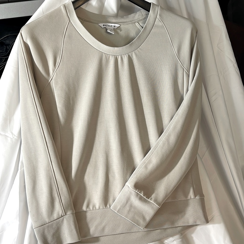 Athleta Sundown sweatshirt